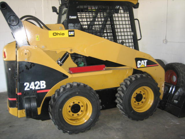 CAT 242B